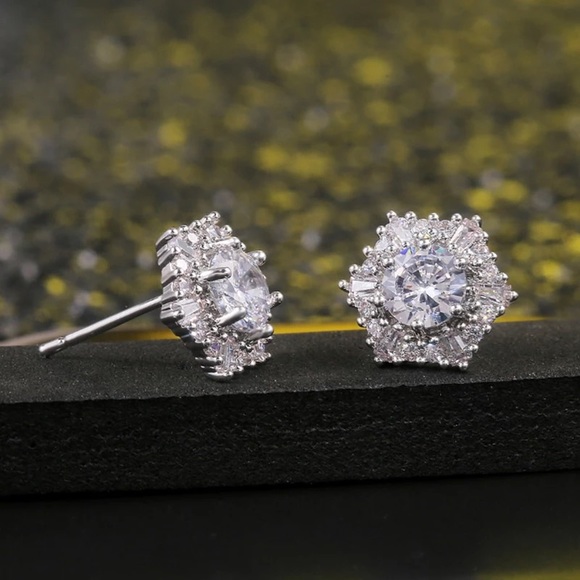 Stunning Round Hexagon Simulated Diamond Earrings - Picture 5 of 8